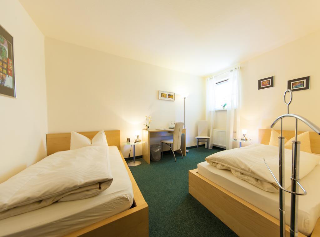 Garni-Hotel An Der Weide Berlin Exterior photo
