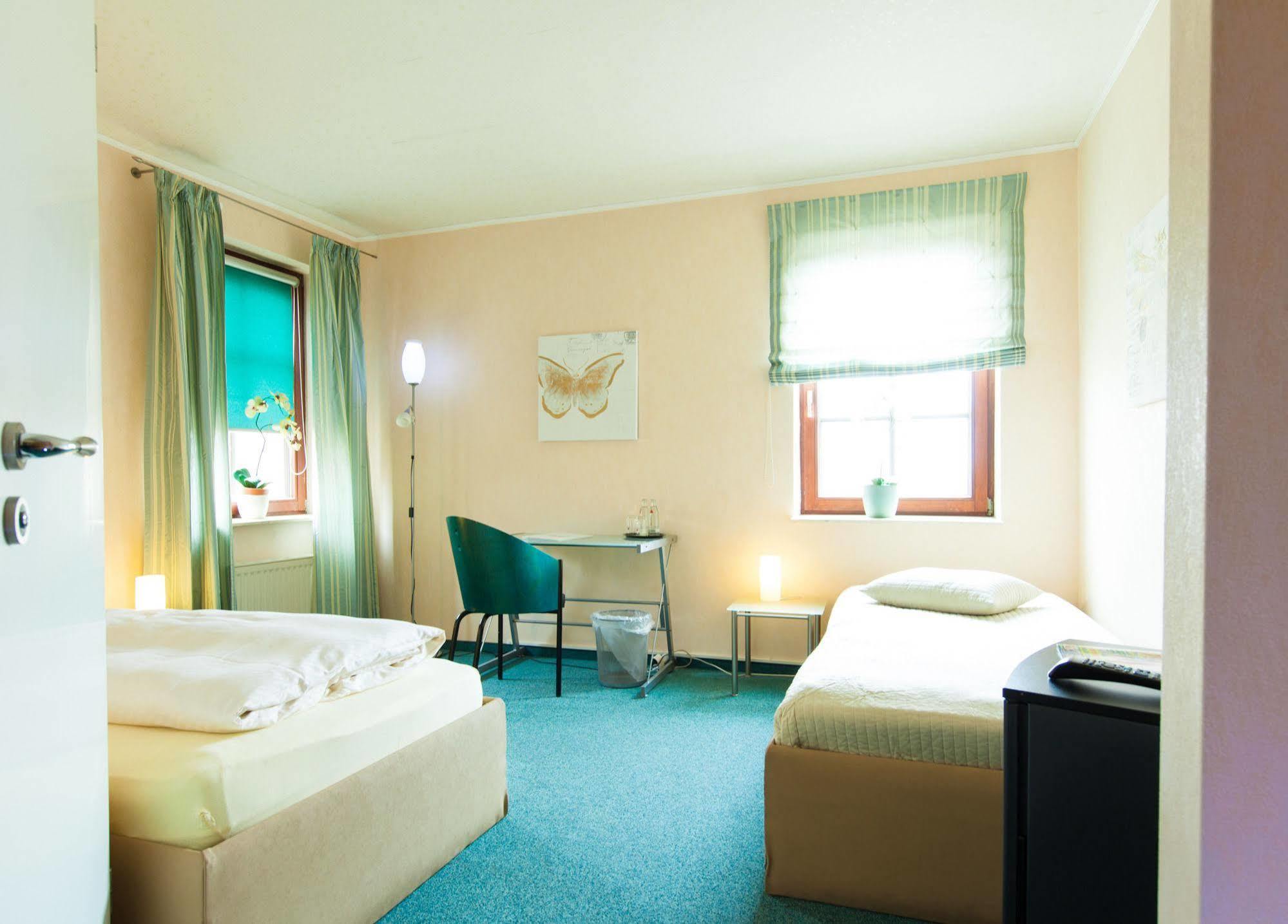 Garni-Hotel An Der Weide Berlin Exterior photo